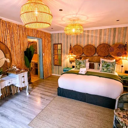 African Groove Camps Bay-3
